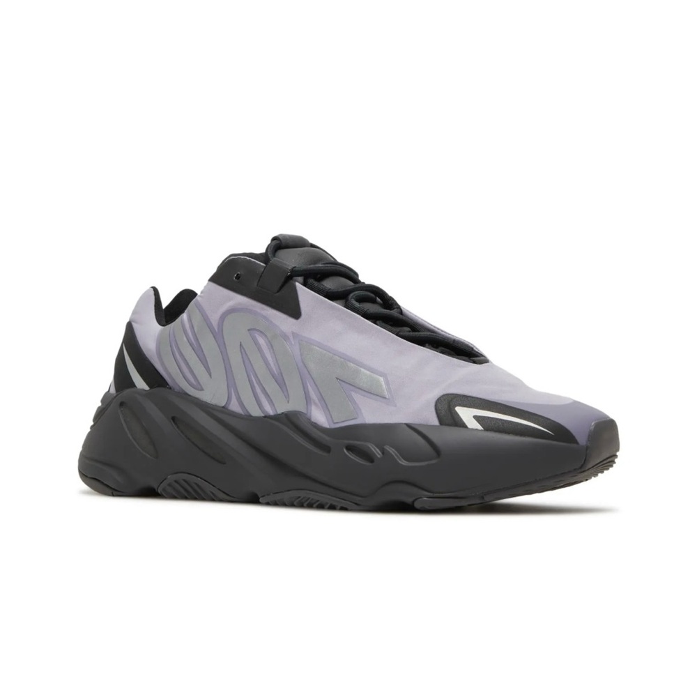 YZY (Yeezy) Geode 700 MMVN